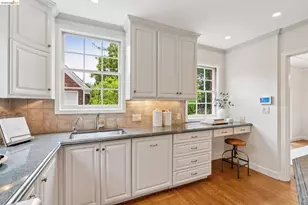 857 Paramount Rd, Oakland, CA 94610 - Photo 13