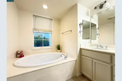 1810 Northshore Dr, Richmond, CA 94804 - Photo 23