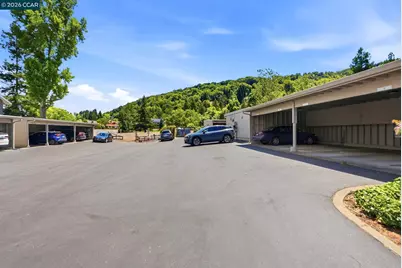 143 Miramonte Dr, Moraga, CA 94556 - Photo 35