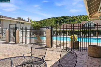 143 Miramonte Dr, Moraga, CA 94556 - Photo 33