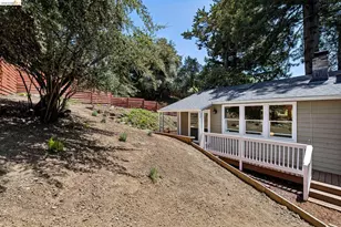 6281 Aspinwall Rd, Oakland, CA 94611 - Photo 65