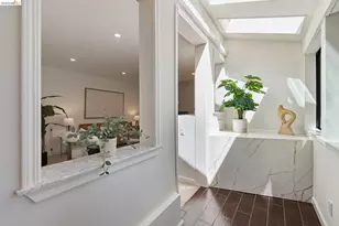 6281 Aspinwall Rd, Oakland, CA 94611 - Photo 57