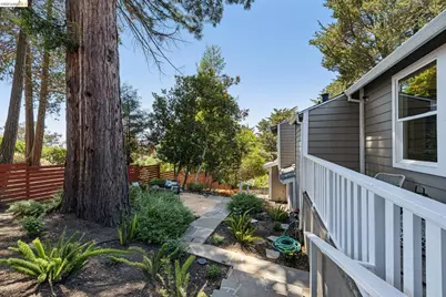 6281 Aspinwall Rd, Oakland, CA 94611 - Photo 5