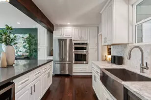 6281 Aspinwall Rd, Oakland, CA 94611 - Photo 31