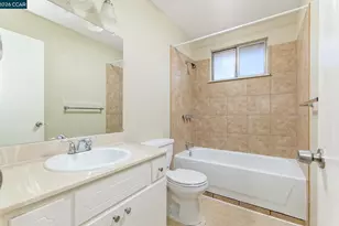 1403 Sextant Way, Manteca, CA 95337 - Photo 7