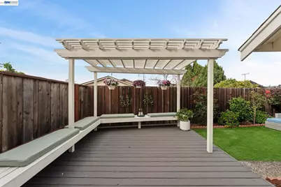 117 Payot Ct, Alameda, CA 94502 - Photo 19