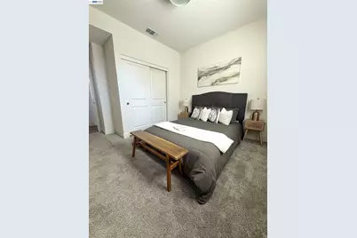 18005 Reunion Ct, Lathrop, CA 95330 - Photo 7