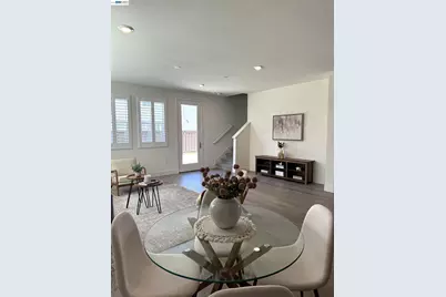 18005 Reunion Ct, Lathrop, CA 95330 - Photo 3