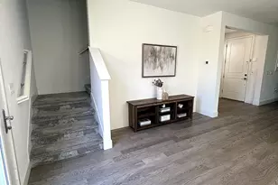 18005 Reunion Ct, Lathrop, CA 95330 - Photo 9