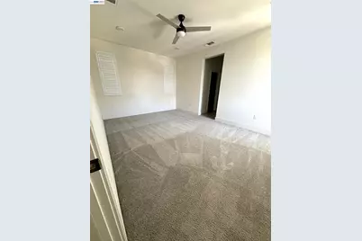 18005 Reunion Ct, Lathrop, CA 95330 - Photo 13