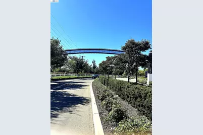 18005 Reunion Ct, Lathrop, CA 95330 - Photo 23