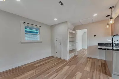 2804 Adeline St, Oakland, CA 94608 - Photo 9