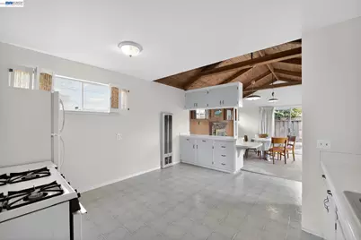 14562 Juniper St, San Leandro, CA 94579 - Photo 9