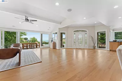 5550 Sweigert Rd, San Jose, CA 95132 - Photo 9