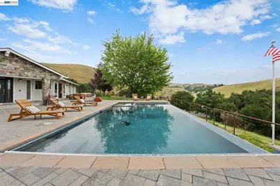 5550 Sweigert Rd, San Jose, CA 95132 - Photo 5