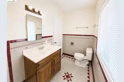 1313 Curtis St, Berkeley, CA 94702 - Photo 19