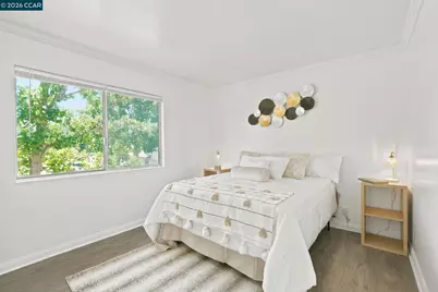 1005 Mohr Ln #4, Concord, CA 94518 - Photo 17