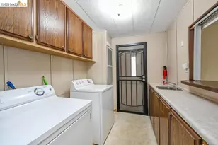 4141 Deep Creek Rd, Fremont, CA 94555 - Photo 15