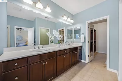 5216 Fioli Loop, San Ramon, CA 94582 - Photo 17