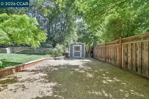 261 Appalachian Dr, Martinez, CA 94553 - Photo 47