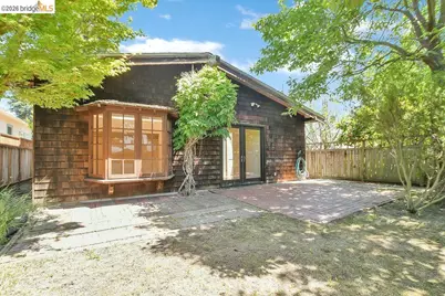 2418 Jefferson Avenue, Berkeley, CA 94703 - Photo 25