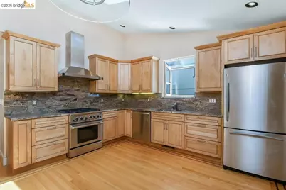 2418 Jefferson Avenue, Berkeley, CA 94703 - Photo 11