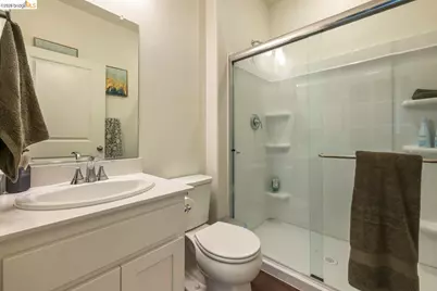 5439 Drawbridge Way, Riverbank, CA 95367 - Photo 9