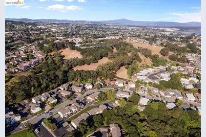 1223 Marionola Way, Pinole, CA 94564 - Photo 39
