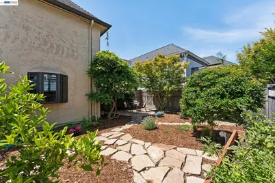 1501 8th St, Alameda, CA 94501 - Photo 59