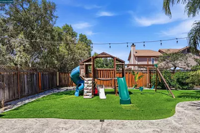 5217 Turf Court, Antioch, CA 94531 - Photo 31