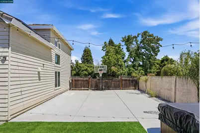 5217 Turf Court, Antioch, CA 94531 - Photo 37