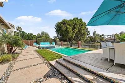 2127 Prestwick Dr, Discovery Bay, CA 94505 - Photo 43