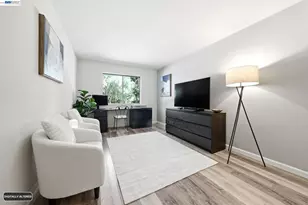 20720 4th St, Saratoga, CA 95070 - Photo 25
