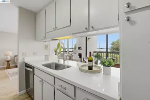 2101 Shore Line Dr, Alameda, CA 94501 - Photo 15