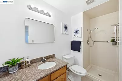 3033 Los Prados Street #230, San Mateo, CA 94403 - Photo 23