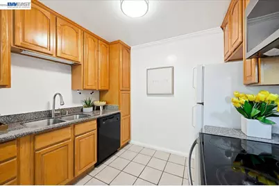 3033 Los Prados Street #230, San Mateo, CA 94403 - Photo 13