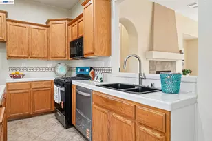 2547 Wesley Ln, Stockton, CA 95206 - Photo 13