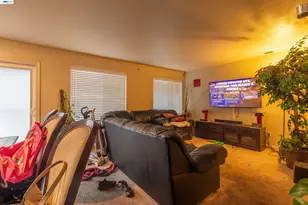 1110 Royal Blue Dr, Stockton, CA 95206 - Photo 13