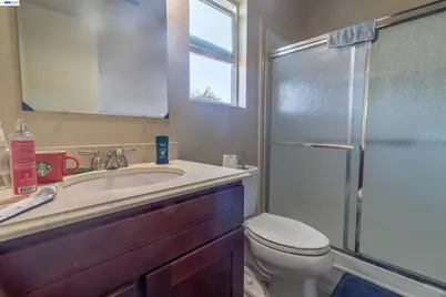 1110 Royal Blue Dr, Stockton, CA 95206 - Photo 7