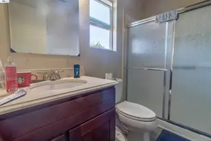 1110 Royal Blue Dr, Stockton, CA 95206 - Photo 7