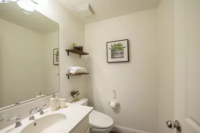 18628 Delta Ct, Lathrop, CA 95330 - Photo 21