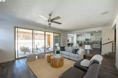 18628 Delta Ct, Lathrop, CA 95330 - Photo 9