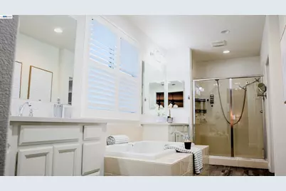 18628 Delta Ct, Lathrop, CA 95330 - Photo 15