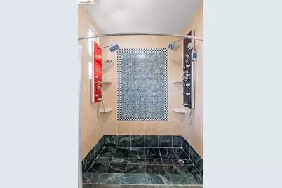 6070 Mazuela Dr, Oakland, CA 94611 - Photo 29