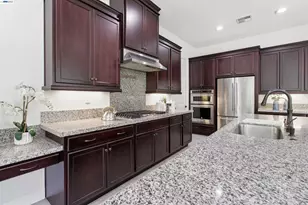2812 Mount Dana Dr, Dublin, CA 94568 - Photo 17