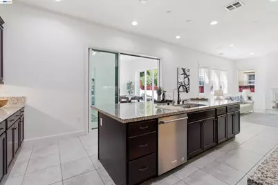 2812 Mount Dana Dr, Dublin, CA 94568 - Photo 13