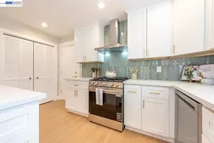 4339 Queensboro Way, Union City, CA 94587 - Photo 17