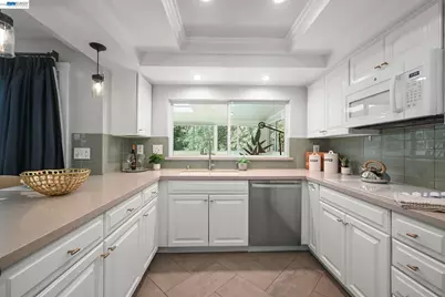 135 Saint Germain Lane, Pleasant Hill, CA 94523 - Photo 25