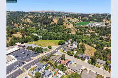 19009 Helton St, Castro Valley, CA 94546 - Photo 53