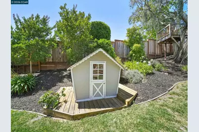 19009 Helton St, Castro Valley, CA 94546 - Photo 43